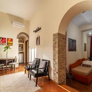 Piazza Navona Penthouse , Roma Italia