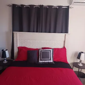 Chelsie 402 Apartamento